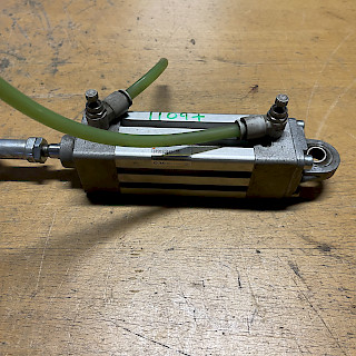 Ilmasylinteri 45/240/50