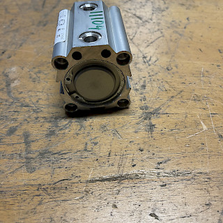 Ilmasylinteri 40/70/25