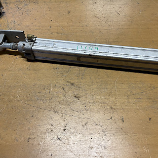 Ilmasylinteri 45/520/320