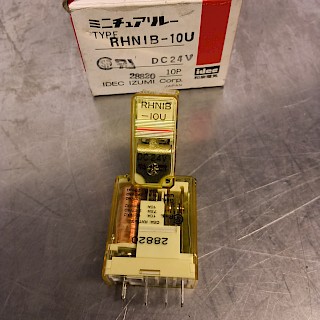 IDEC RHN1B-10U PIENOISRELE